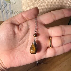 Elegant Tiger's Eye Pendant Necklace silver